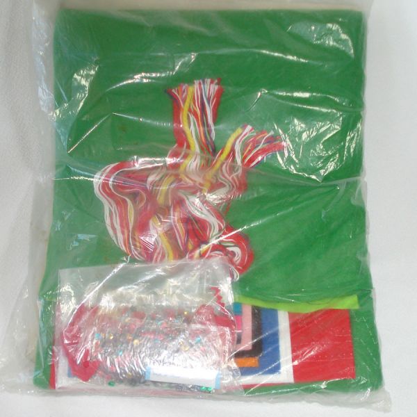 Bucilla Santas Journey Beaded Stitchery Christmas Tree Skirt Kit #3