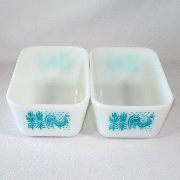 Pyrex Pair Butterprint Medium Refrigerator Dishes #2