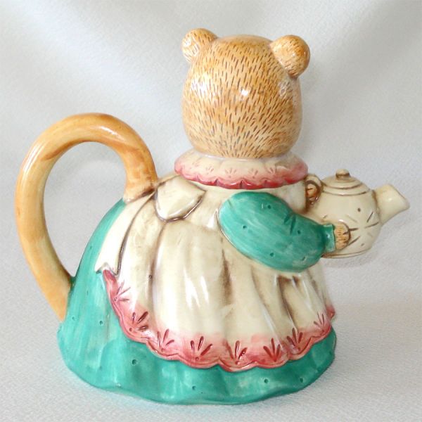 Takahashi Pottery Mama Bear Teapot Green Dress #2