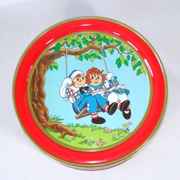 39 Plastic Cookie Cutters in Raggedy Ann Tin #7