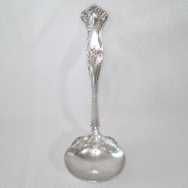 Vintage Grape Rogers Bros Silverplate Gravy Ladle 1904