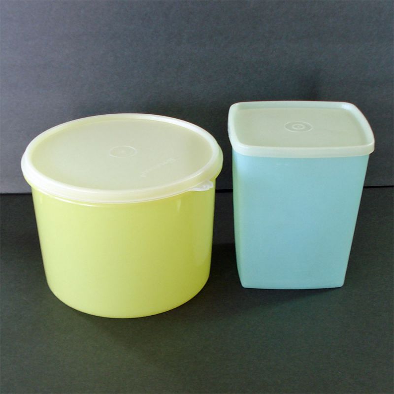 Tupperware, Kitchen, Vintage Tupperware Set Of 2 Square Round Containers