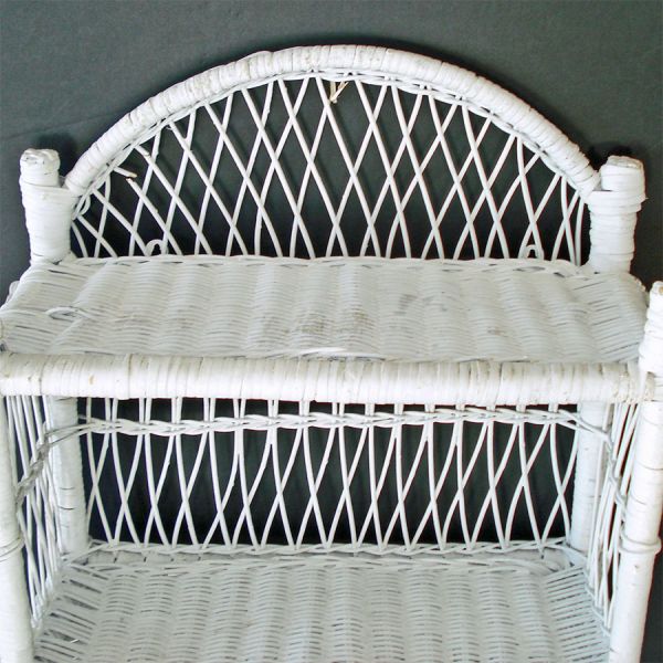 White Wicker Wall Shelf With Triple Towel Bars #3