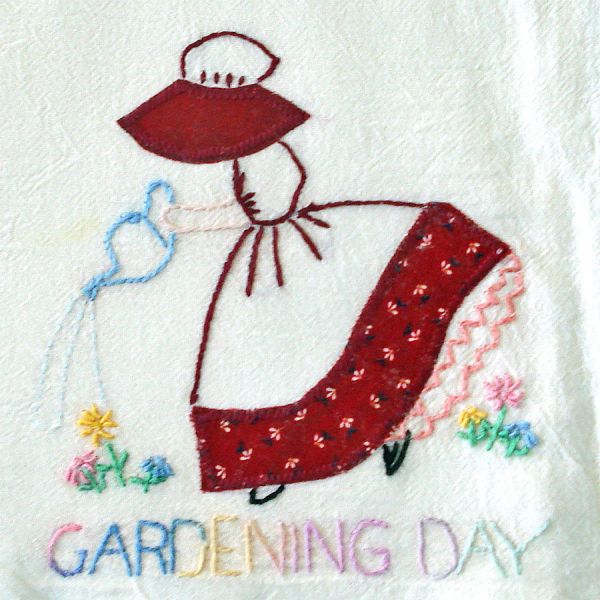 3 Embroidered Appliqued Sunbonnet Girl Kitchen Towels #4