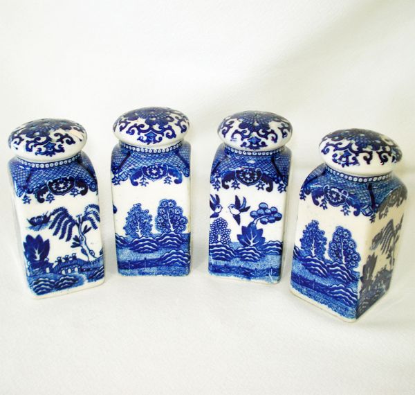 Blue Willow Tall Range Shakers Set of 4 Moriyama #2