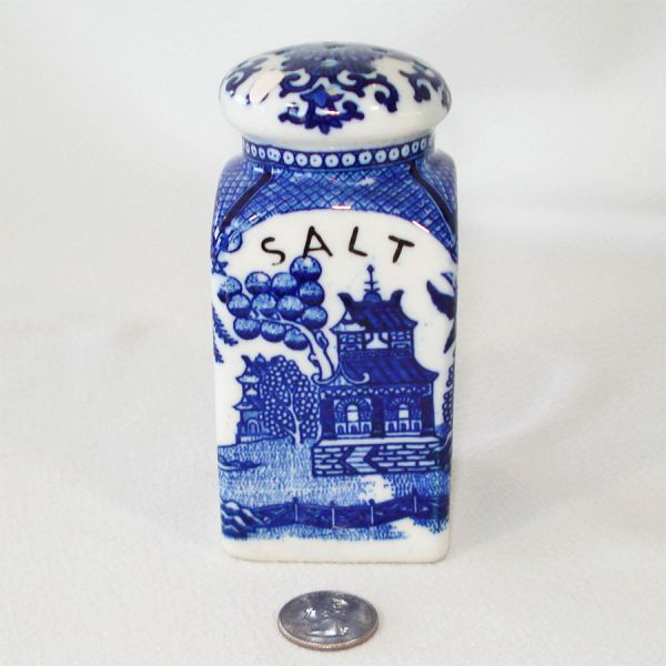 Blue Willow Tall Range Shakers Set of 4 Moriyama #3