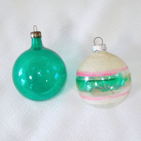 8 Unsilvered 1940s Glass WWII Christmas Ornaments #3