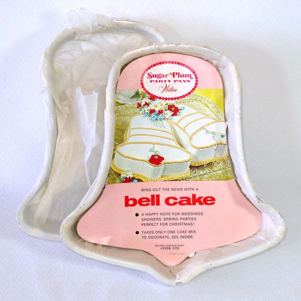Wilton Sugar Plum Bell Cake Pans Set Wedding Christmas #4