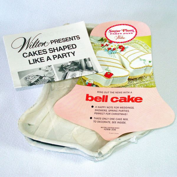 Wilton Sugar Plum Bell Cake Pans Set Wedding Christmas #2