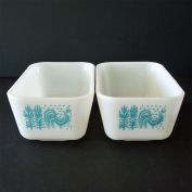 Pyrex Pair Butterprint Medium Refrigerator Dishes