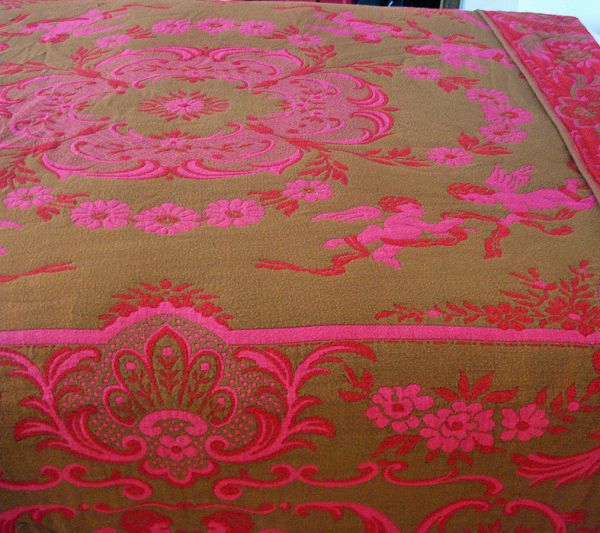 Nettle Creek Romance Queen Bedspread Red Pink Cherubs #3
