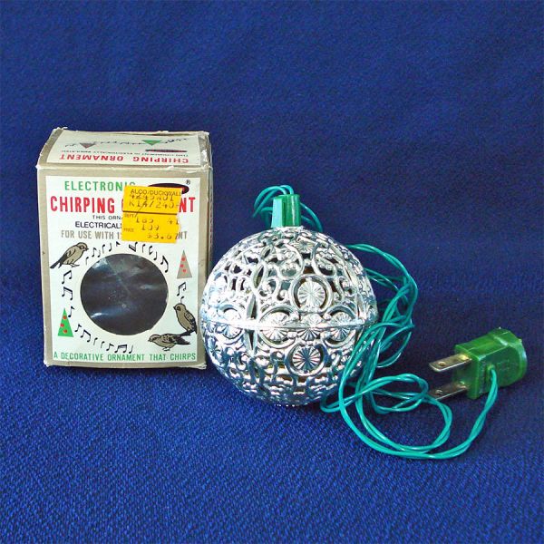 1970s Electronic Chirping Bird Musical Christmas Ornament #4