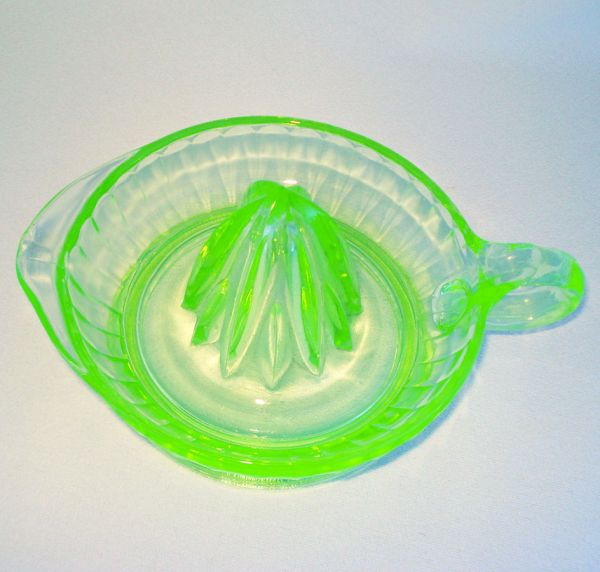 1932 Hocking Green Depression Glass Reamer Juicer #3