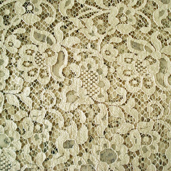 Ecru Chantilly Lace Oval Tablecloth 62 by 84 inches #2