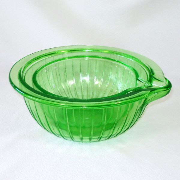 Hazel Atlas Pair Green Depression Glass Pour Spout Mixing Bowls