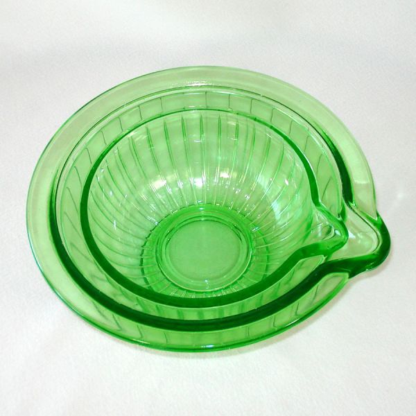 Hazel Atlas Pair Green Depression Glass Pour Spout Mixing Bowls #2