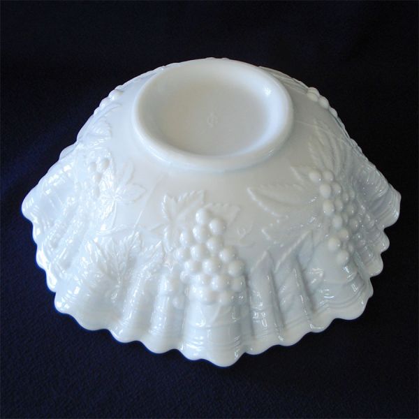 Imperial Vintage Grape Milk Glass Fruit Bowl 10 Inch #4
