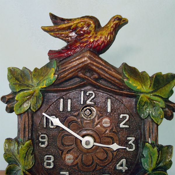 Keebler 1930s Bird Nest Miniature Pendulette Clock #2