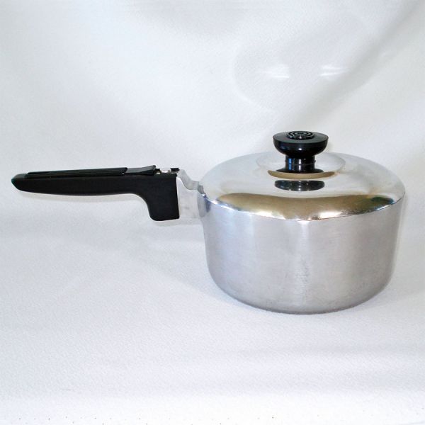 Magnalite 2 Quart Covered Aluminum Saucepan