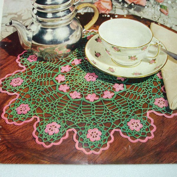 Newest In Floral Doilies 1950 Crochet Pattern Instruction Booklet #4