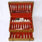 Morning Rose Oneida 70 Piece Silverplate Flatware Set With Chest