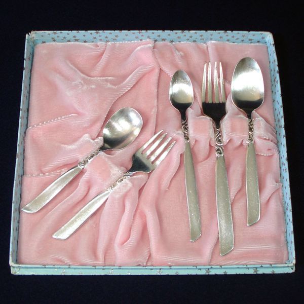 South Seas Oneida Silverplate Boxed Baby Youth Flatware Set #2
