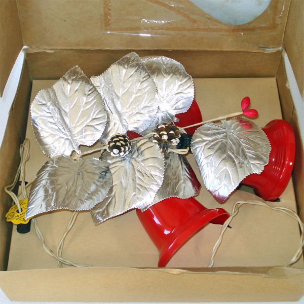 Paramount 1950s Lighted Christmas Bell Cluster in Box #3