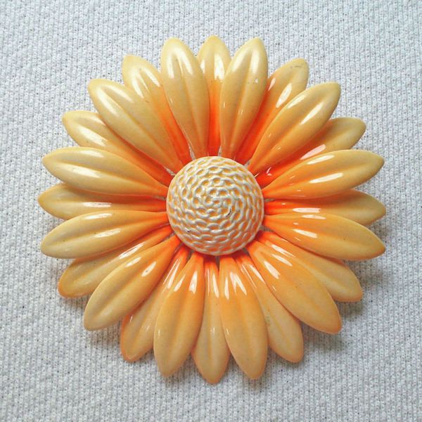 Peach Colored Daisy Flower Enameled Brooch Pin 1960s #2