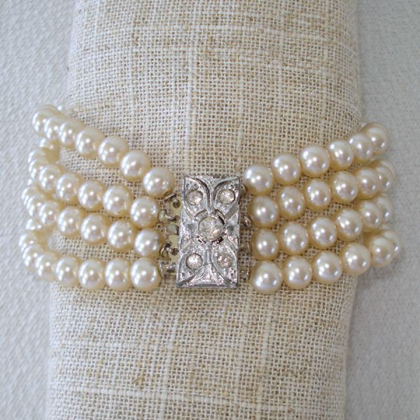 Four Strand 1950s Faux Pearl Bracelet #4