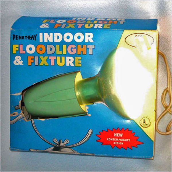 Penetray Green Christmas Floodlight With Fixture in Original Box #2