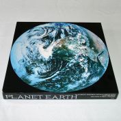 Planet Earth Springbok 1980 Round Jigsaw Puzzle Complete
