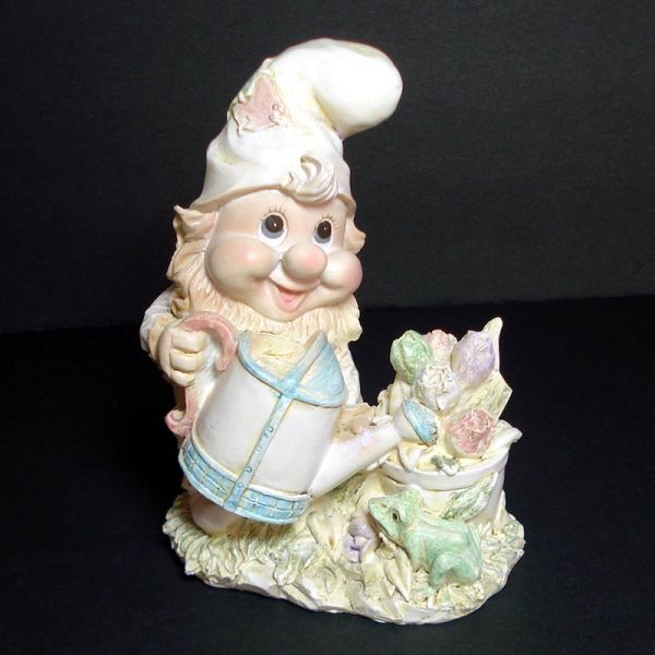 Polystone Gnome Dwarf in Garden Figurine #1