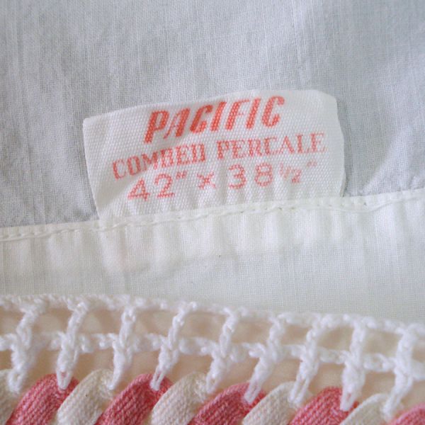 Pink Rickrack Trim Pillowcases Crochet Lace Edging 2 Pair #5