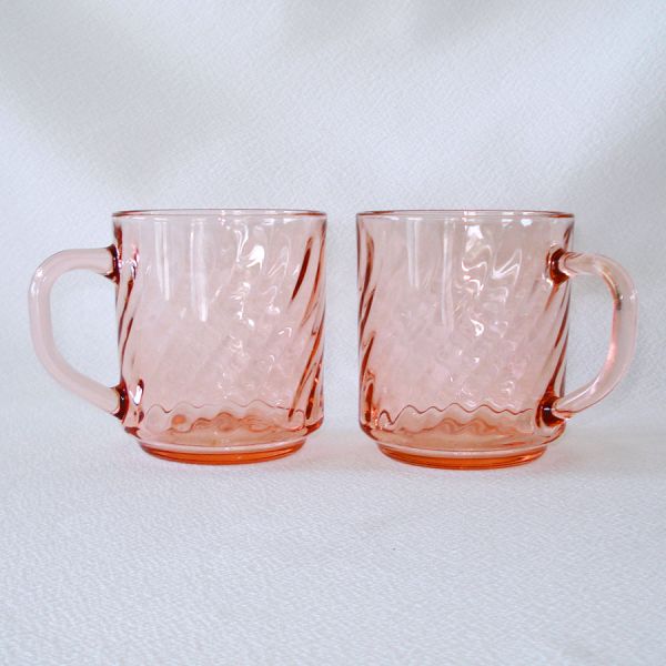 Arcoroc France 2 Rosaline Pink Swirl Glass Mugs