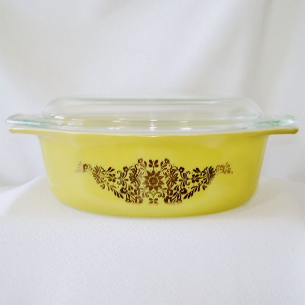 Pyrex Golden Garland Promotional Casserole in Warming Cradle #2