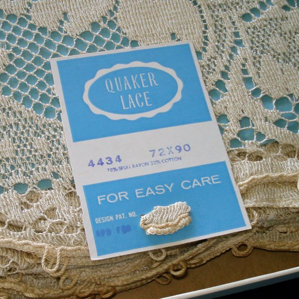 Quaker Lace 72 by 90 Tablecloth Mint Unused in Box #3