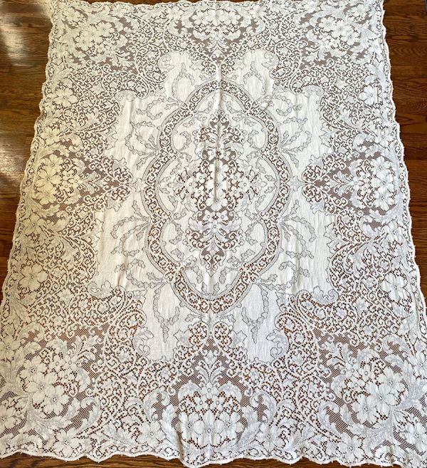 Quaker Lace 72 by 90 Tablecloth Mint Unused in Box #5