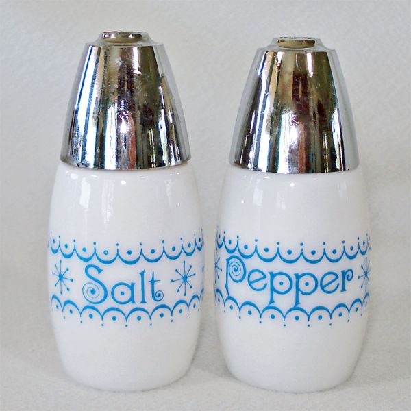 Corelle Snowflake Blue Garland Salt Pepper Shakers by Gemco