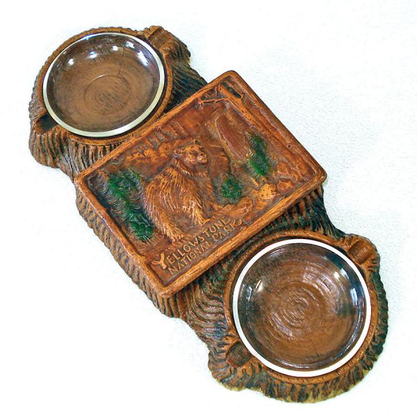 1930s Syroco Yellowstone Souvenir Smoking Set Box, Ashtrays