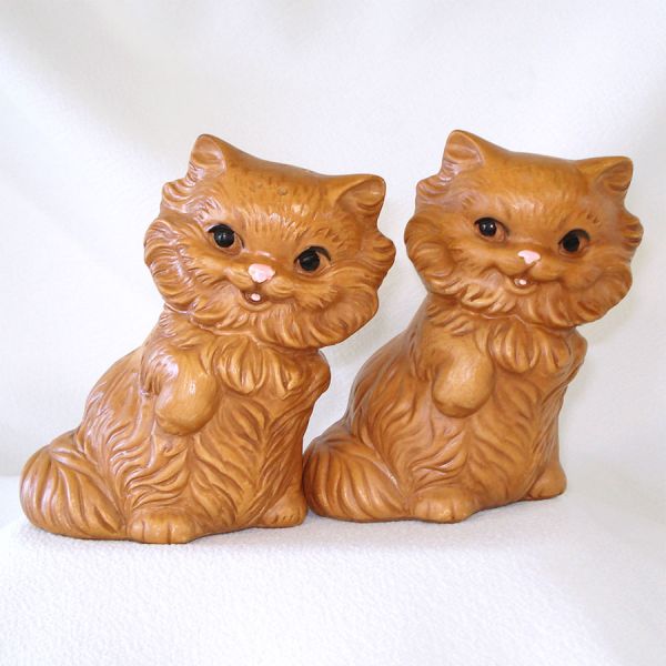 Twin Winton Kittens Cats Salt Pepper Shakers Set