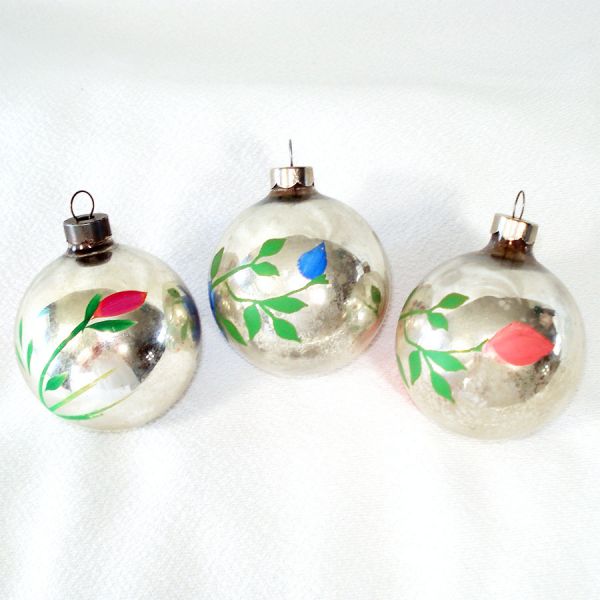 1930s USA Hand Painted Roses Glass Christmas Ornaments #2