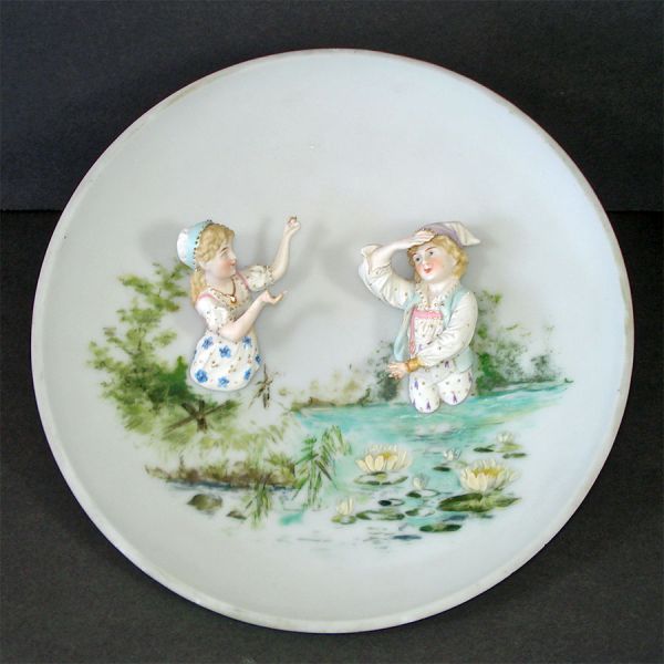 Mt Washington Victorian Glass Charger Plaque With Bisque Figures #3
