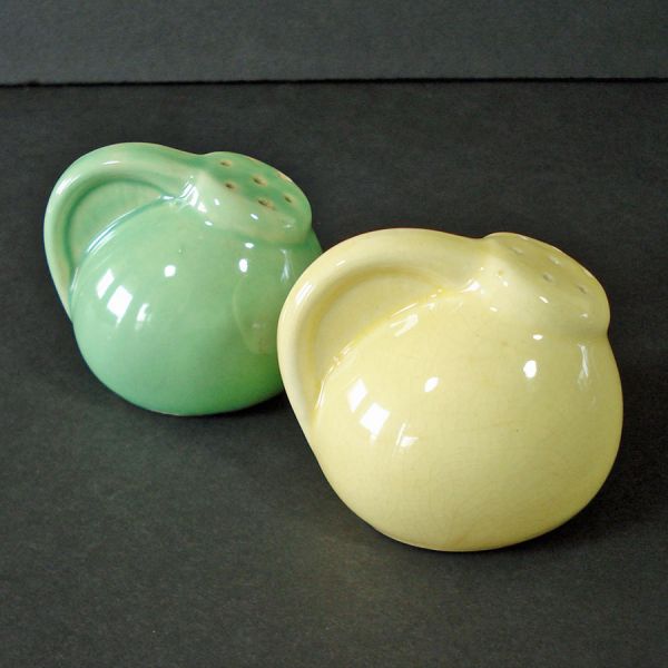 Green Yellow Pottery Teapot Salt Pepper Shakers #2