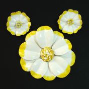 Enameled Yellow White 60s Flower Brooch Earrings Set